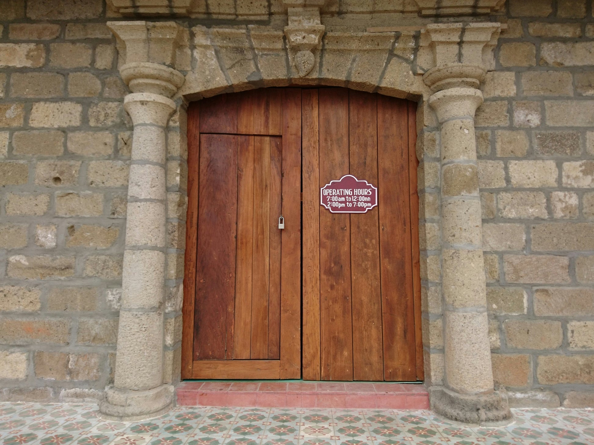 Portes d'entrée et de service - Ma boutique
